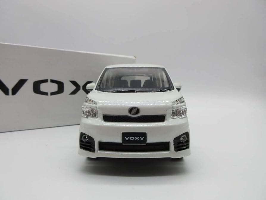 Amazon | 1/24 ミニカー ヴォクシー VOXY 70系 後期 非売品